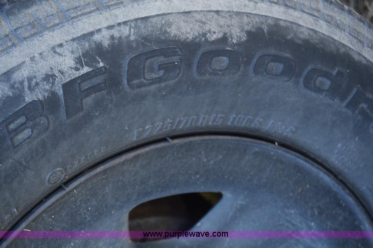 image for item K4912 2001 GMC Safari van