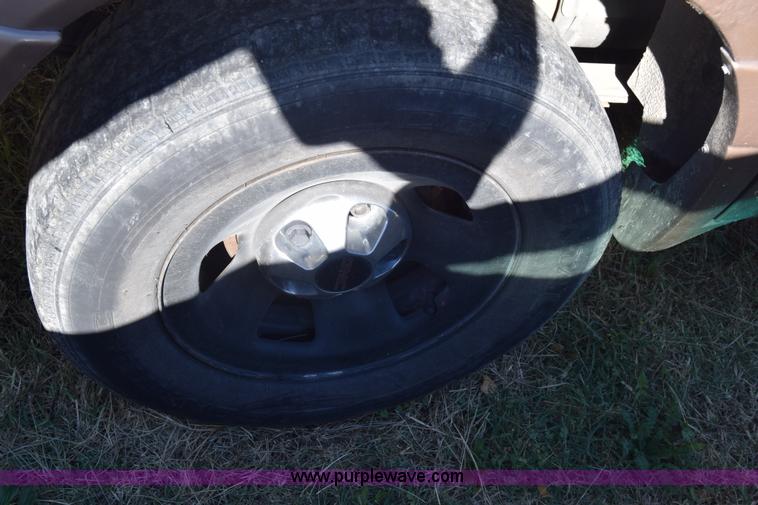 image for item K4912 2001 GMC Safari van