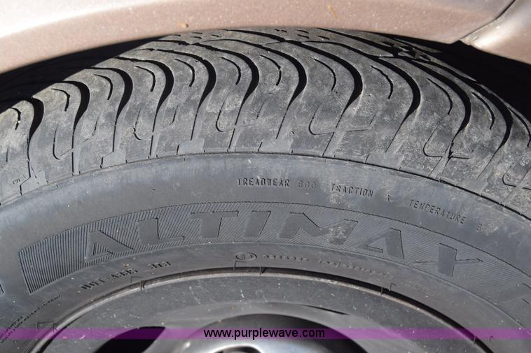 image for item K4912 2001 GMC Safari van