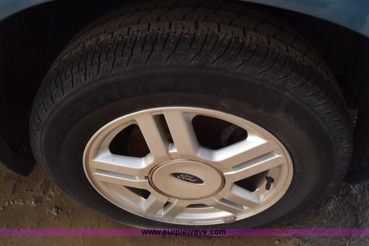 image for item K4923 2002 Ford Windstar SE van