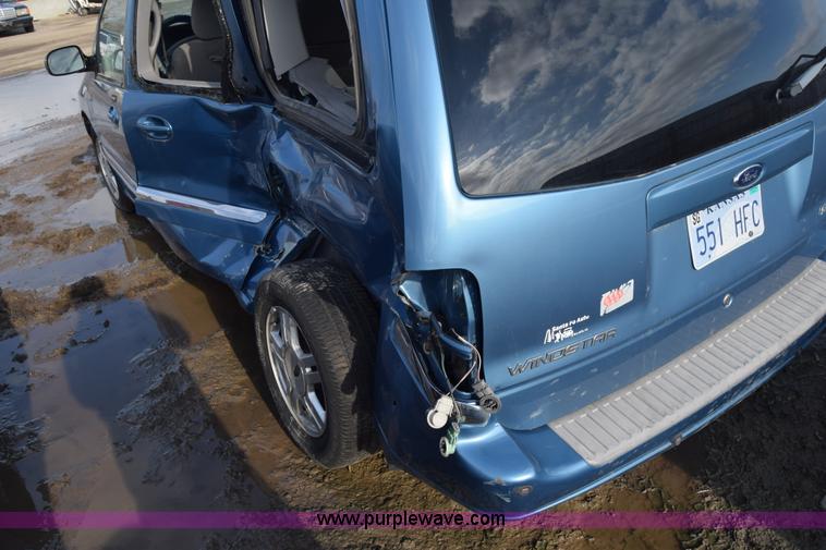 image for item K4923 2002 Ford Windstar SE van