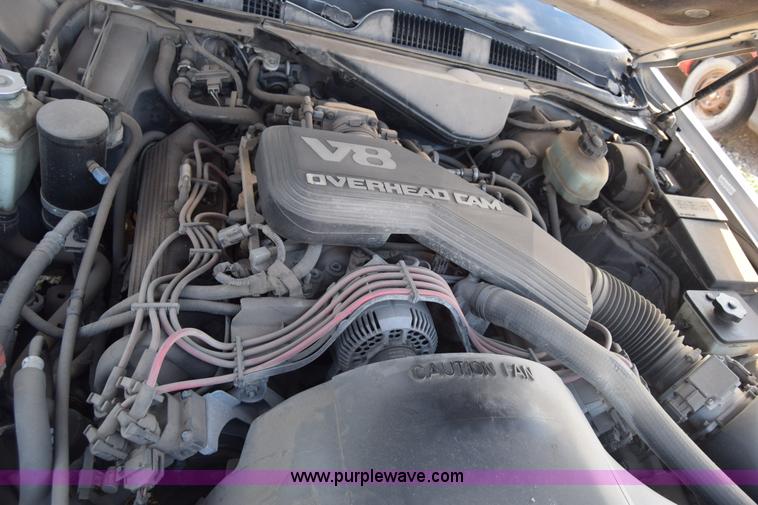 image for item K4924 1991 Lincoln Town Car Executive