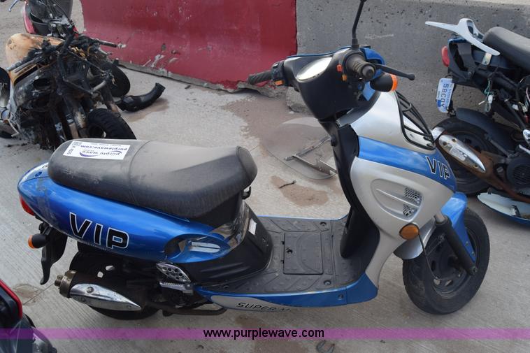 image for item K4926 2014 Taotao moped