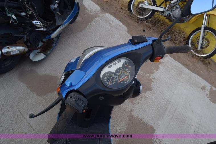 image for item K4926 2014 Taotao moped