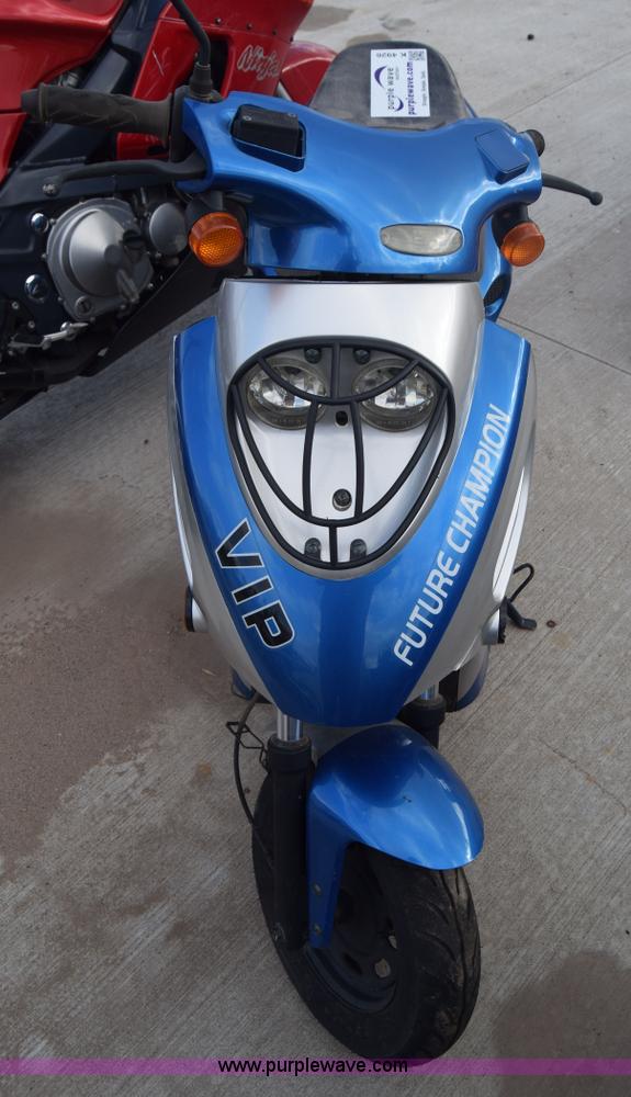 image for item K4926 2014 Taotao moped