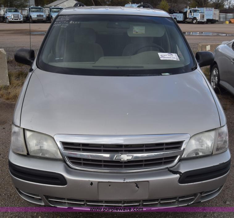 image for item K4928 2004 Chevrolet Venture van