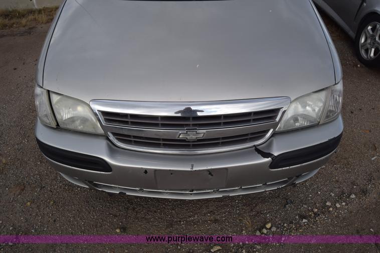 image for item K4928 2004 Chevrolet Venture van