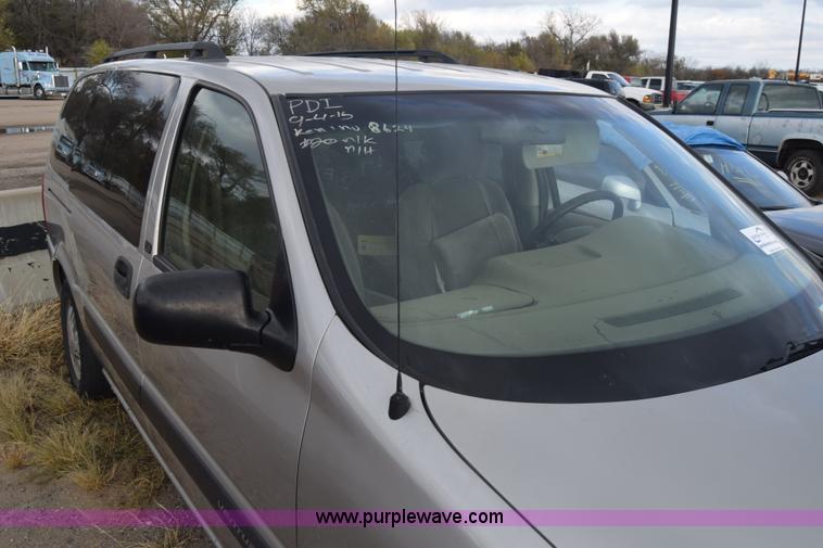 image for item K4928 2004 Chevrolet Venture van