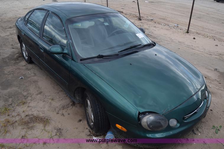 image for item K4929 1999 Ford Taurus SE