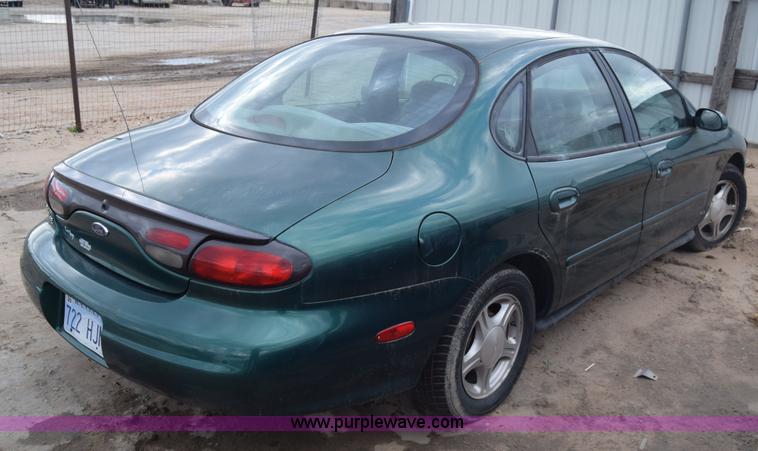 image for item K4929 1999 Ford Taurus SE