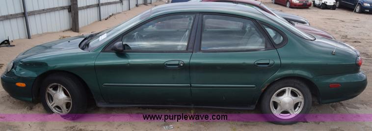 image for item K4929 1999 Ford Taurus SE