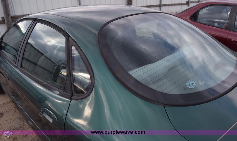 image for item K4929 1999 Ford Taurus SE