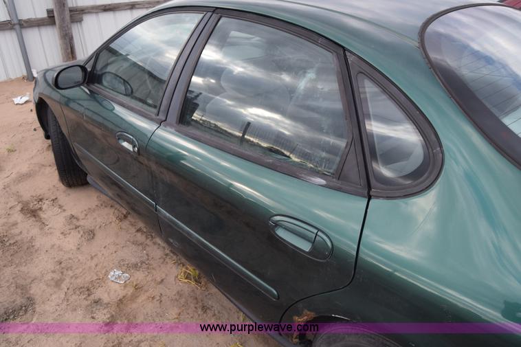 image for item K4929 1999 Ford Taurus SE