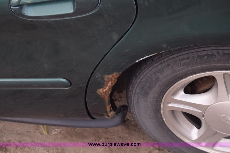 image for item K4929 1999 Ford Taurus SE