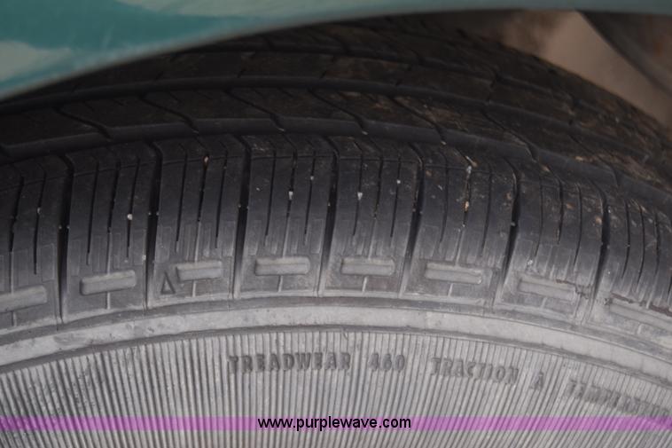 image for item K4929 1999 Ford Taurus SE