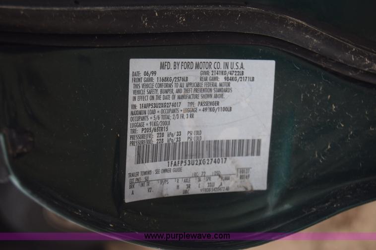 image for item K4929 1999 Ford Taurus SE