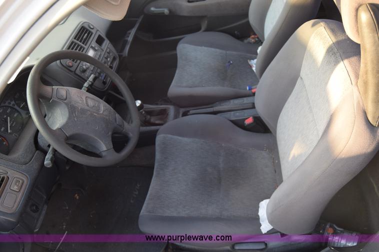 image for item K4932 1998 Honda Civic DX