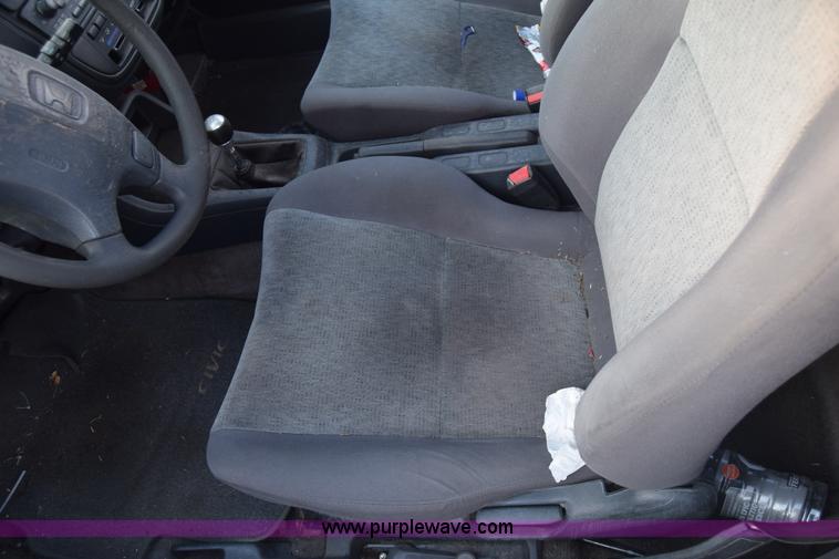 image for item K4932 1998 Honda Civic DX