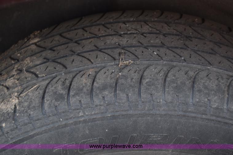 image for item K4933 2000 Dodge Grand Caravan van