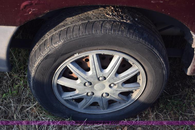 image for item K4933 2000 Dodge Grand Caravan van