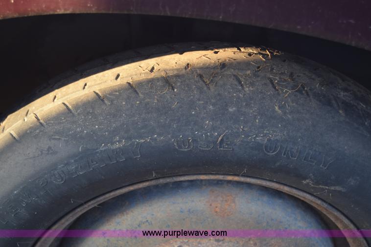 image for item K4933 2000 Dodge Grand Caravan van