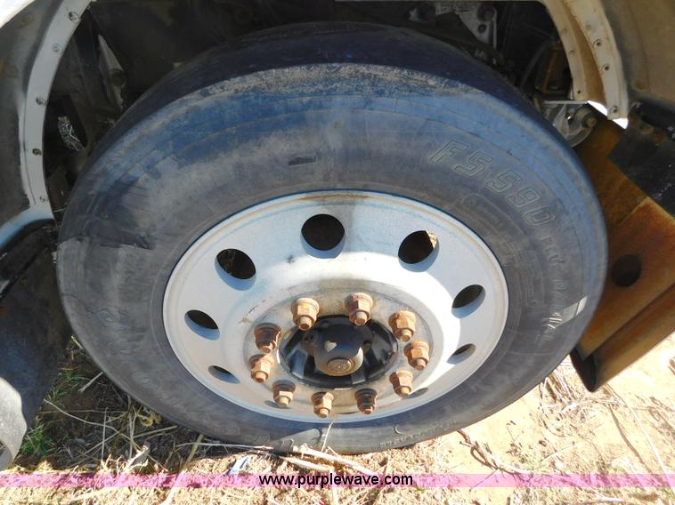 image for item AW9375 2001 Peterbilt 379 semi truck