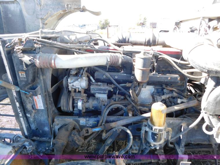 image for item AW9375 2001 Peterbilt 379 semi truck