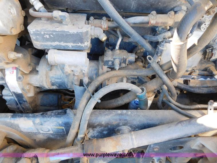 image for item AW9375 2001 Peterbilt 379 semi truck