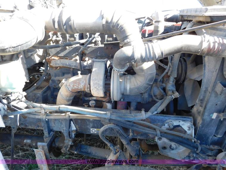 image for item AW9375 2001 Peterbilt 379 semi truck