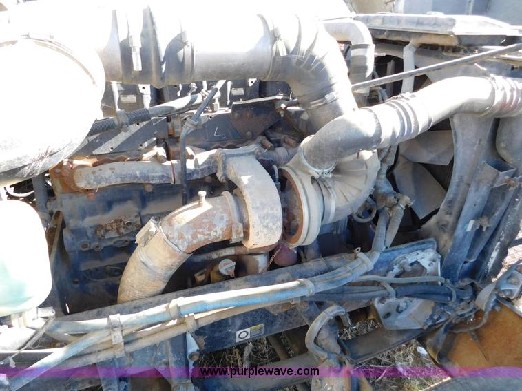 image for item AW9375 2001 Peterbilt 379 semi truck