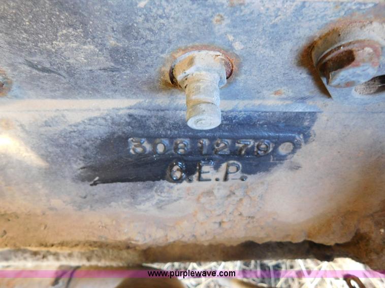 image for item AW9375 2001 Peterbilt 379 semi truck