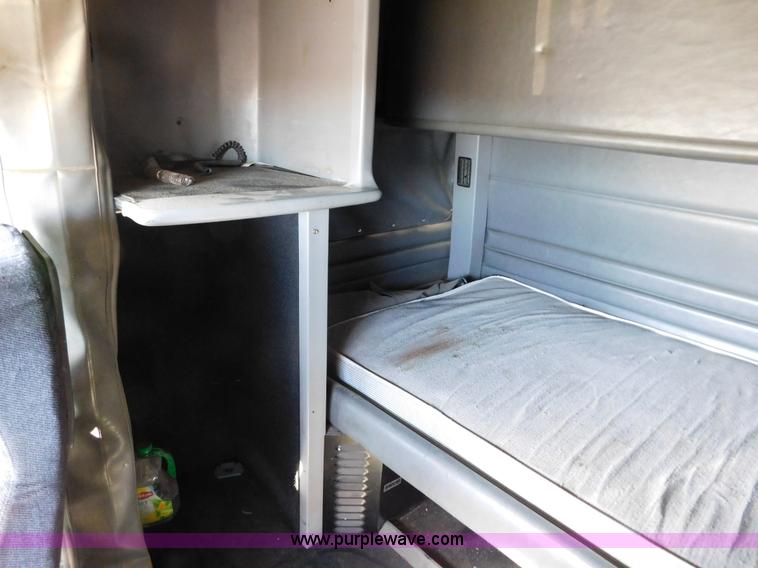 image for item AW9375 2001 Peterbilt 379 semi truck