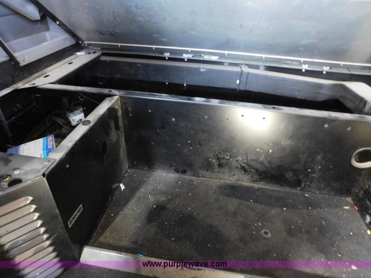 image for item AW9375 2001 Peterbilt 379 semi truck