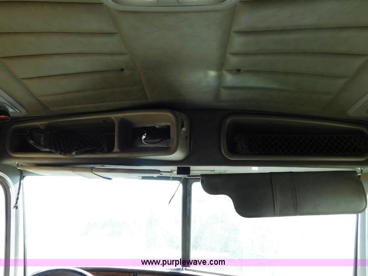 image for item AW9375 2001 Peterbilt 379 semi truck