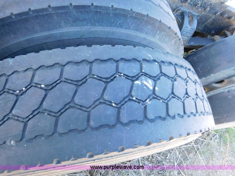 image for item AW9375 2001 Peterbilt 379 semi truck