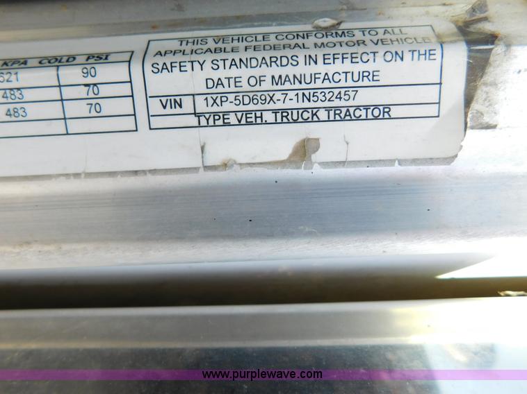 image for item AW9375 2001 Peterbilt 379 semi truck