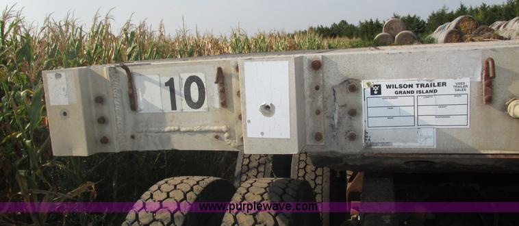 image for item H1220 1994 Wilson flatbed trailer