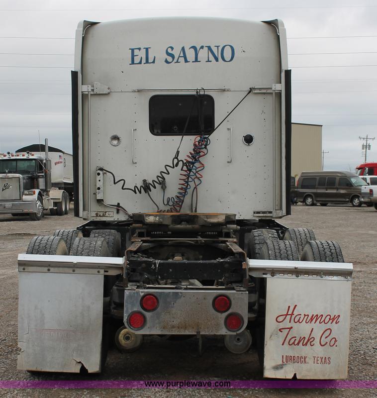 image for item H8018 1995 Kenworth T600 semi truck