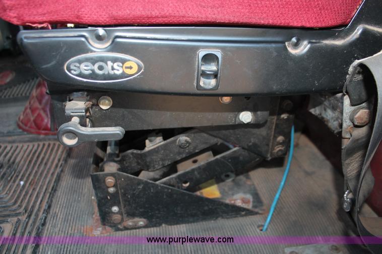 image for item H8031 1995 Peterbilt 379 semi truck