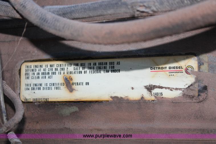 image for item H8031 1995 Peterbilt 379 semi truck