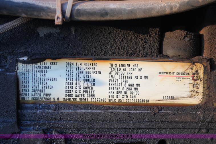 image for item H8031 1995 Peterbilt 379 semi truck