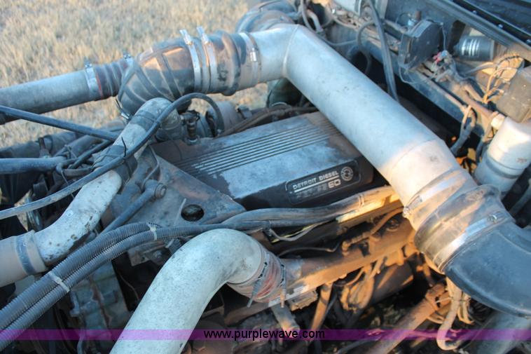 image for item H8031 1995 Peterbilt 379 semi truck