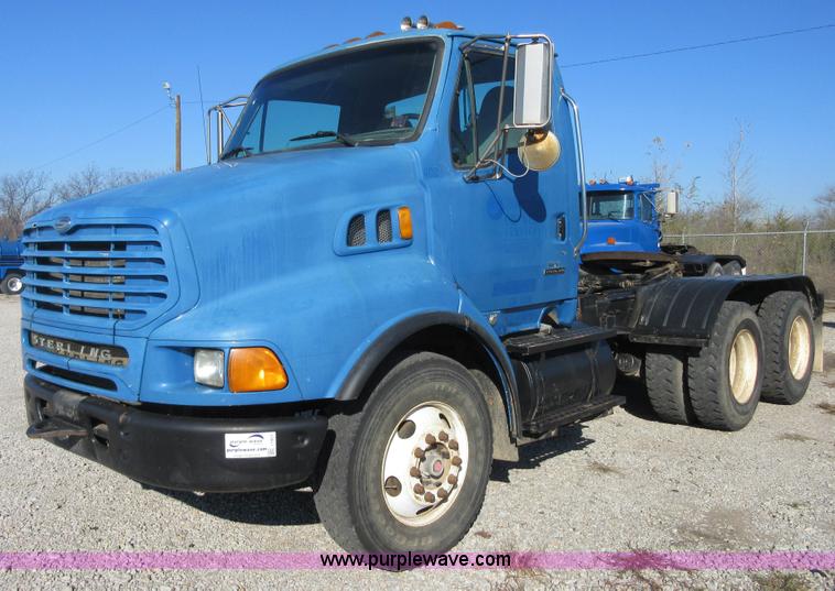 image for item I1851 2002 Sterling L9500 semi truck
