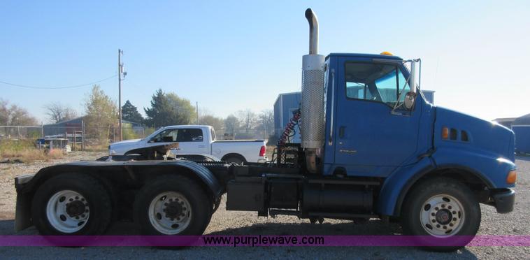 image for item I1851 2002 Sterling L9500 semi truck