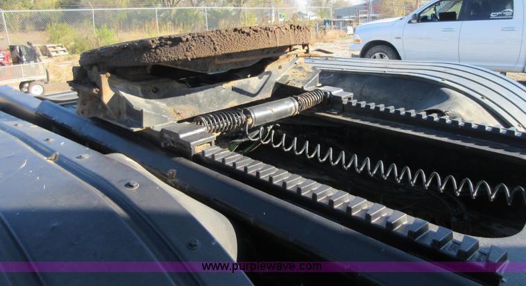 image for item I1851 2002 Sterling L9500 semi truck