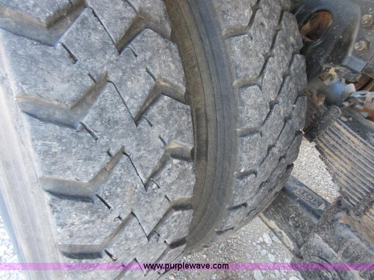 image for item I1851 2002 Sterling L9500 semi truck