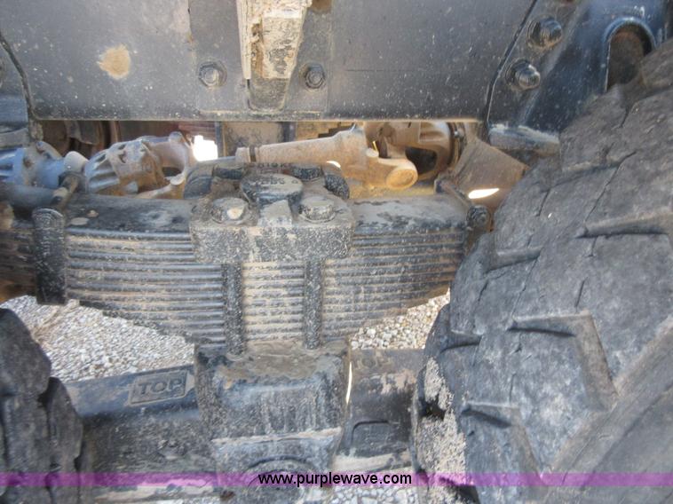 image for item I1851 2002 Sterling L9500 semi truck