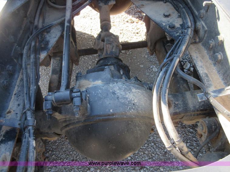 image for item I1851 2002 Sterling L9500 semi truck