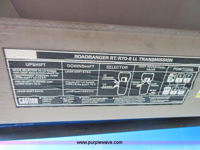 image for item I1851 2002 Sterling L9500 semi truck