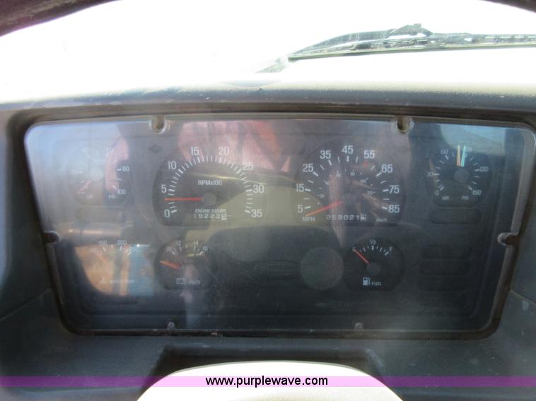 image for item I1851 2002 Sterling L9500 semi truck